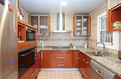 Lloret de Mar Cottage | Family Villa with Private Pool, Near Beach