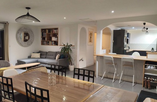 Vailhauques Villa | Family villa with pool and view