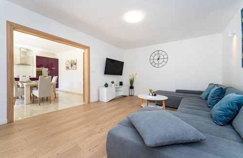 Cista Velika House | Family Villa with Pool near Krka Park