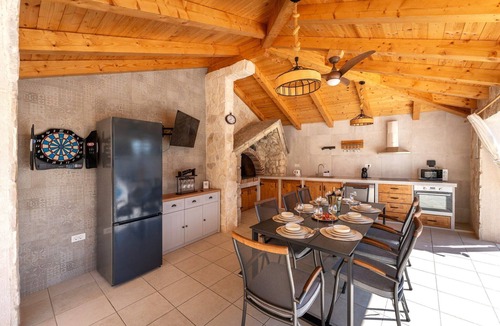 Cista Velika House | Family Villa with Pool near Krka Park