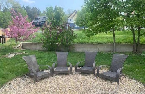 Ortonville House | Family Waterfront Villa