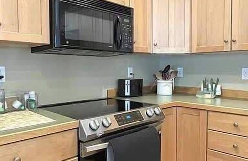 Chief Golf Cottages Villa | FamilyFriendly Golf & Ski Getaway,Walkout Pool