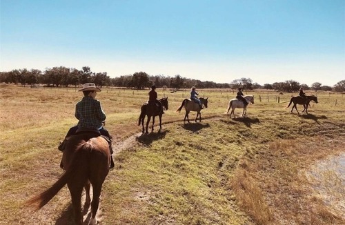 River Ranch Condo | FamilyFriendly Suite! Comes With ArcadeGame inside