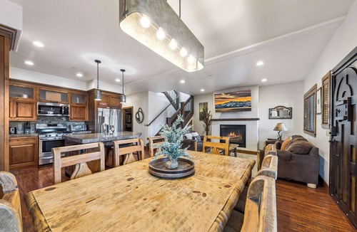 Al Tahoe House | Famous Cabin - Hot Tub, Walk to Lake, Pets