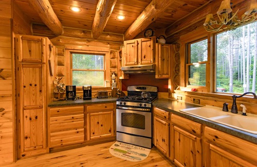 Luther Cabin | Famous Edgetts Lodge on Pine River Sleeps 30 in Luxury
