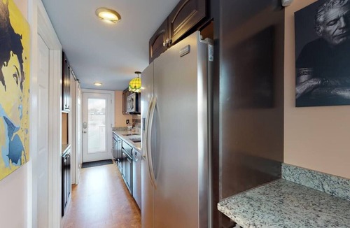 Sanford Boat Rental | Famous Houseboat