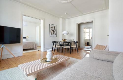 Osterbro Apartment | Famous Lakes Apt - City Central