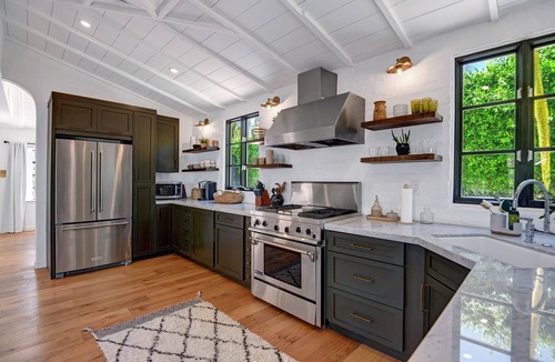 The Movie Colony House | Famous Movie Colony Estate- Casa de Amigos Estate- Ultra Luxe, Pool, Spa, Firepit 4bd, 3.5bth