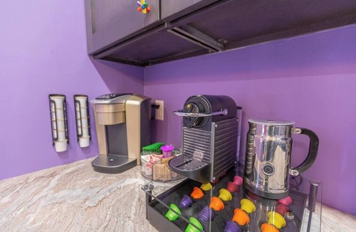 Lawrenceville House | Famous Willy Wonka Themed Experience | King Bed