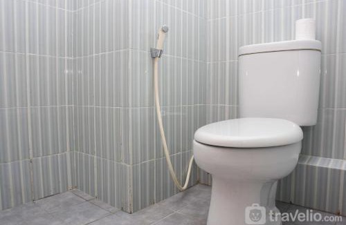 Depok Apartment | Fancy and Nice Studio at Cinere Resort Apartment By Travelio