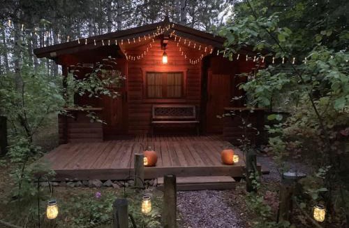 Hayward House | Fancy Fireflies Cabin