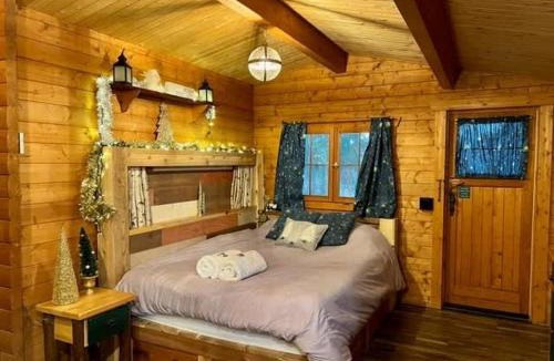 Hayward House | Fancy Fireflies Cabin