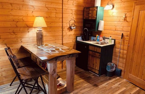 Hayward Cabin | Fancy Fireflies Cabin