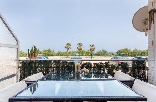 El Puig de Santa Maria Apartment | Fantástico Apartamento en Primerísima Línea Playa