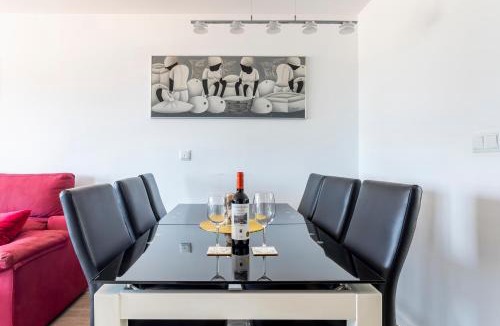 El Puig de Santa Maria Apartment | Fantástico Apartamento en Primerísima Línea Playa