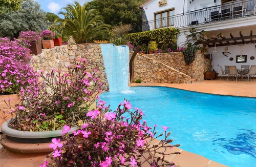 Sant Cebria de Vallalta Villa | Fantastic pool, garden and great views. Free wifi, a/c