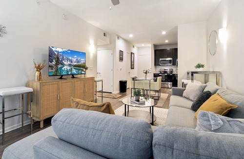 Legacy Park Apartment | Fantastic 1-bedroom apartment with AC in charming Plano- King bed