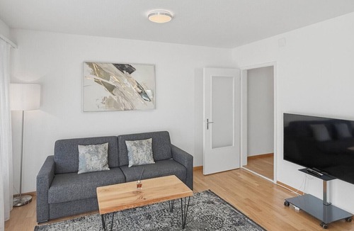 Hirslanden Apartment | Fantastic 1BR flat in the city centre (Sky11)