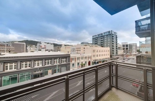 Te Aro Apartment | Fantastic 2 bed apartment in Wakefield