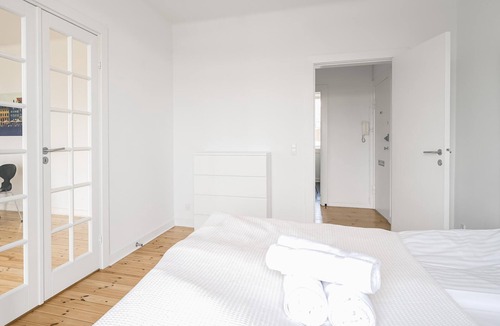 Charlottenlund Apartment | Fantastic 2-bed w Balcony in Charlottenlund