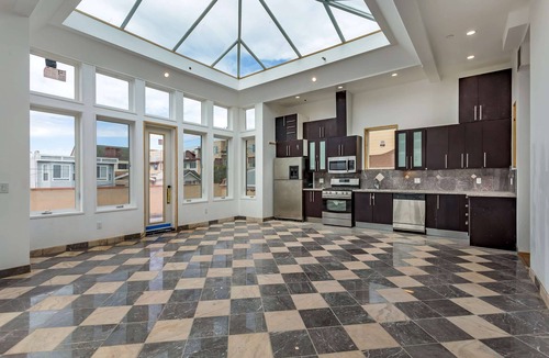 Outer Richmond House | Fantastic 2-bedroom/3bath house with skylight