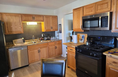Tyrone House | Fantastic 2-bedroom house with office.