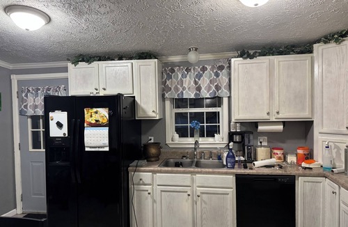 Town of Scriba House | Fantastic 3-bedroom house with AC in charming Oswego