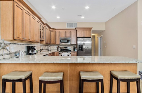 Sea Isle City Condo | Fantastic 3 BR, 2 Bath Top-Floor Elevator Building Condo.