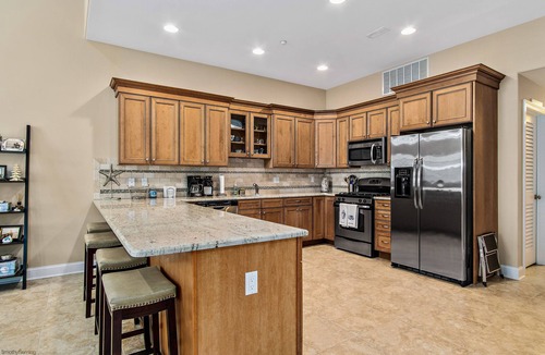 Sea Isle City Condo | Fantastic 3 BR, 2 Bath Top-Floor Elevator Building Condo.