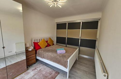 South Hornchurch Apartment | Fantastic 4 Apartments