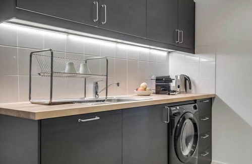 Quartier de la Porte-Saint-Denis Apartment | FANTASTIC 4-BEDROOM APARTMENT WITH AC IN CHARMING PARIS