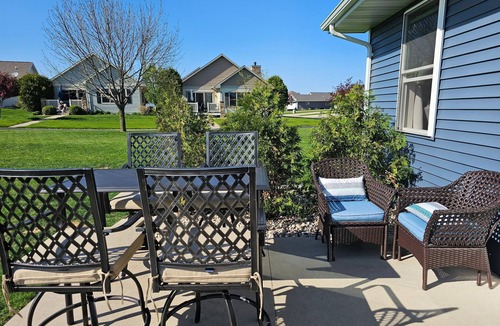 Butte Des Morts House | Fantastic 4-bedroom house with AC in charming Oshkosh. Close to EAA
