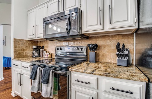 Frisco House | Fantastic 4 King Bed : Pool Table : Perfect Location