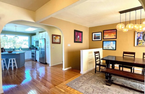 Lakeshore House | Fantastic 5 BDR stay with Breathtaking Views