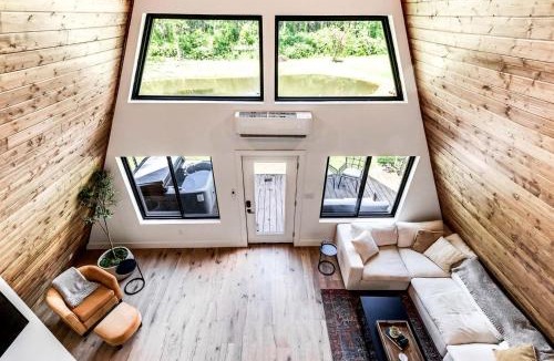 New Iberia House | Fantastic A-Frame with Spa and Furnished Deck in Louisiana