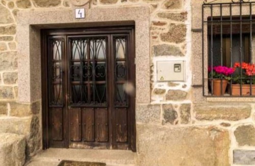 Mombeltran Cottage | Fantastic "Alfonso" apartment in Mombeltran