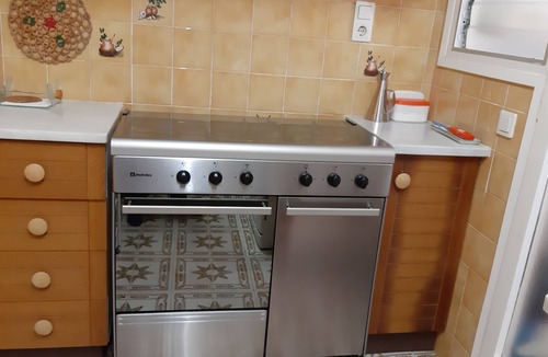 Cunit Apartment | Fantastic apartment on the seafront with 2 swimming pools and garden area