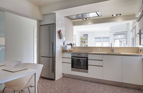 Zarautz Apartment | FANTASTIC APARTMENT NEAR THE BEACH.