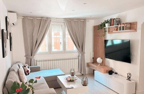 Ventas Apartment | FANTASTIC APARTMENT, NEWLY RENOVATED