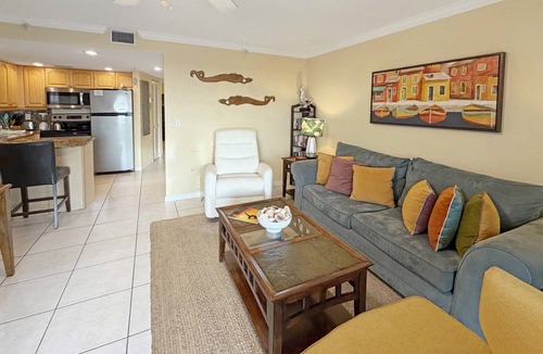 Treasure Island Condo | Fantastic Beachfront Views at Premier Beach Resort w/Heated Pool, Top Attraction Tickets Included.