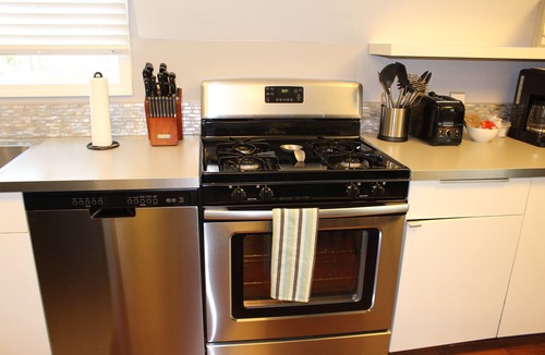 North Central Apartment | Fantastic Central Location in Downtown San Mateo