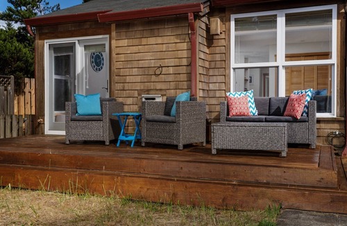 Shorepine Village House | Fantastic Coast Home, Pets, Walk to Beach & Pub