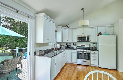 Bonnet Shores House | Fantastic Contemporary ,Min to Narr beach.