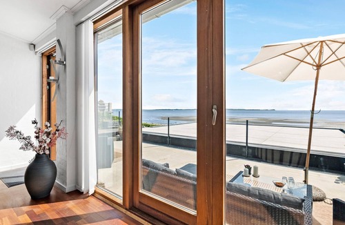 Lystrup House | Fantastic cottage overlooking the water and close to Aarhus.
