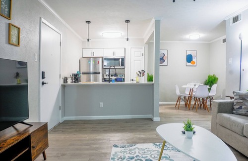 Vickery Meadow Apartment | fantastic Dallas with AC