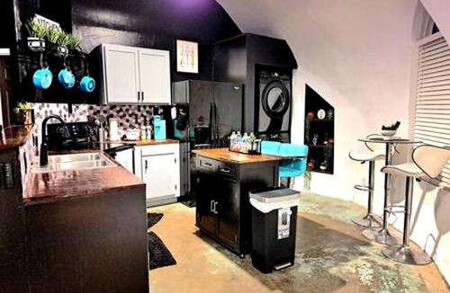 Bullard House | Fantastic Dome with Private Yard, Hot-Tub and Fire Pit in Texas