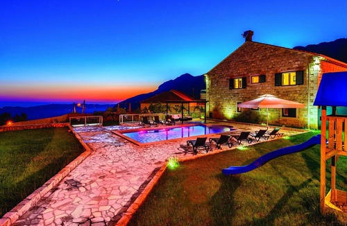 Dubravka Villa | Fantastic Dubravka Villa | Villa Pave | 6 Bedrooms | Stunning Rural Views | Pool Table
