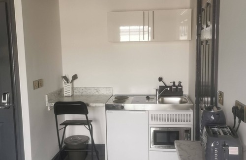 Leamington Spa Apartment | Fantastic Studio Apartment