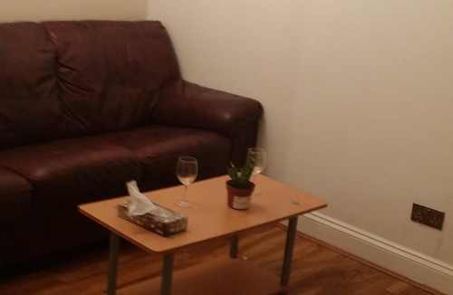 Tottenham Apartment | Fantastic ground floor apartment