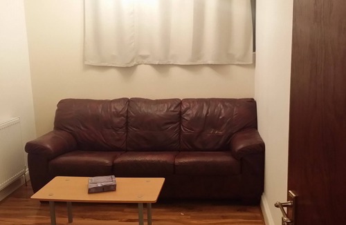 Tottenham Apartment | Fantastic ground floor apartment